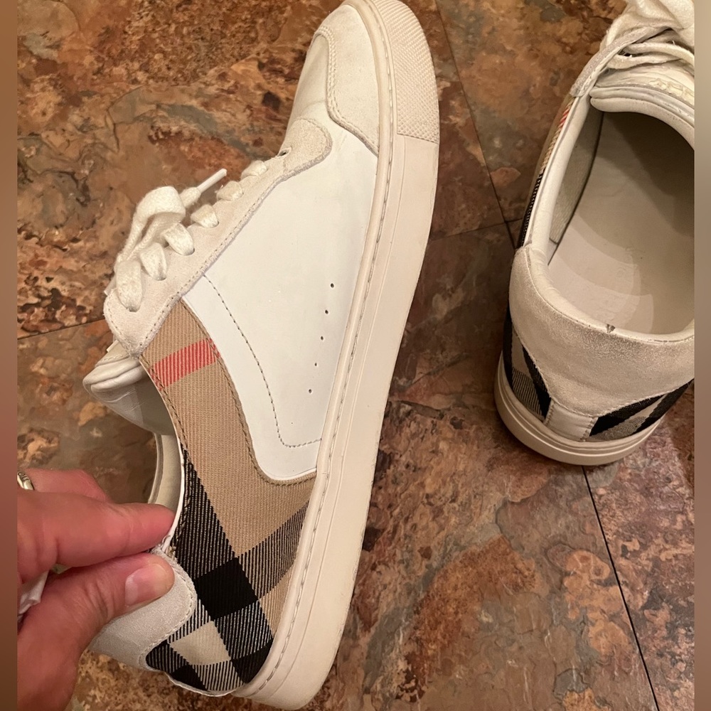 Men’s Burberry Shoes - Picture 7 of 8